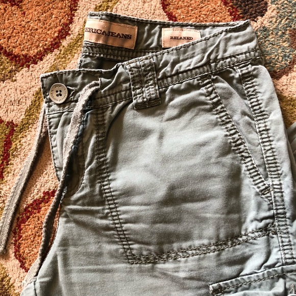 NINE WEST army green capris - Picture 2 of 4